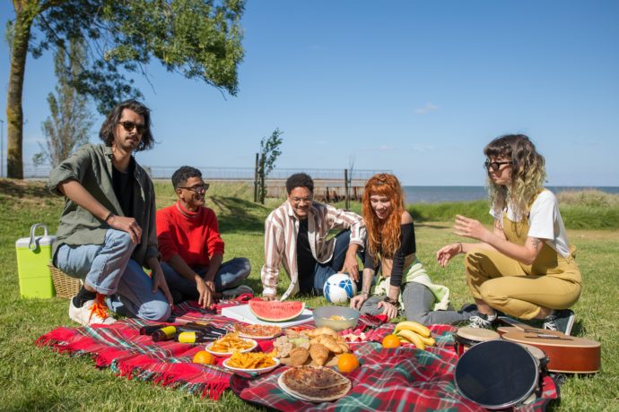 Ludzie na pikniku